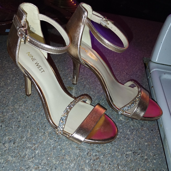 Nine West Metallic Bronze Strappy Heels - Picture 1 of 2